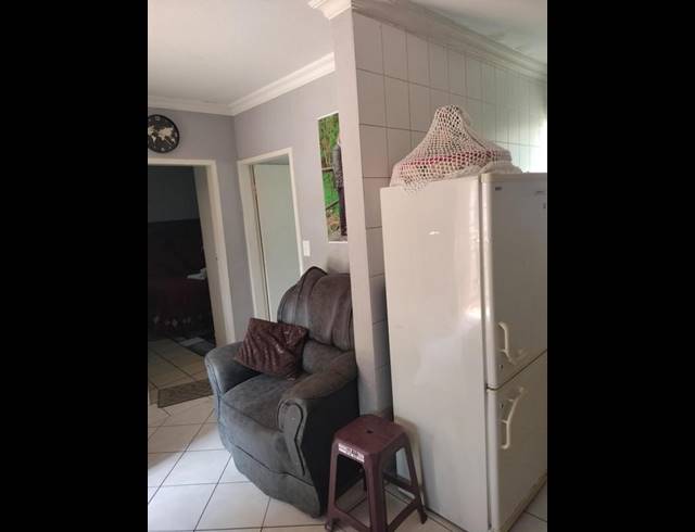 2 BEDROOM APARTMENT FOR SALE IN ROODEPOORT WEST